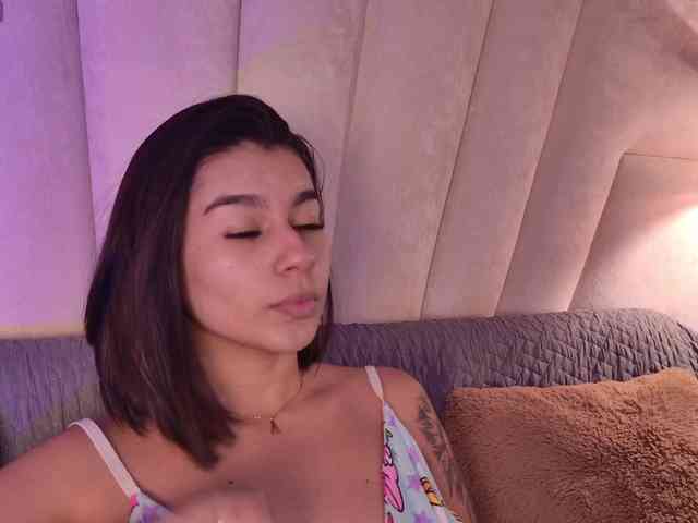 Alyssa-Ray webcam