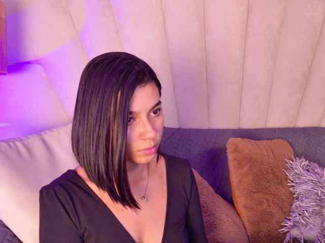 Alyssa-Ray Alyssa-Ray