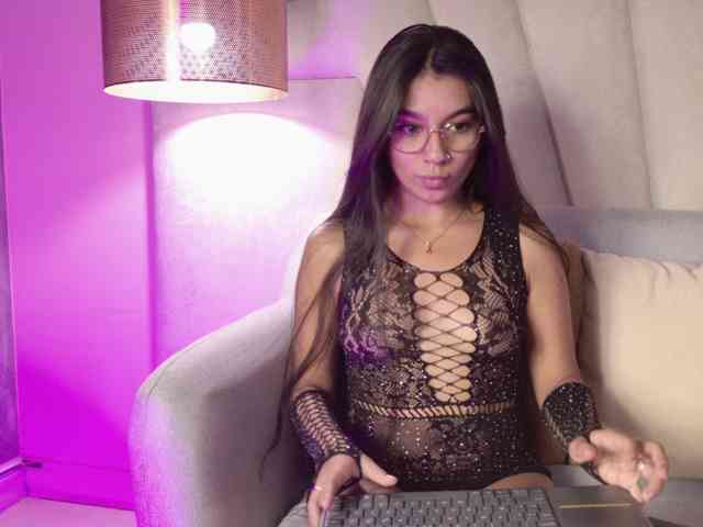 Alyssa-Ray webcam