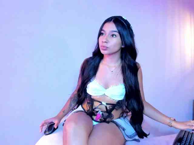Alyssa-Ray webcam