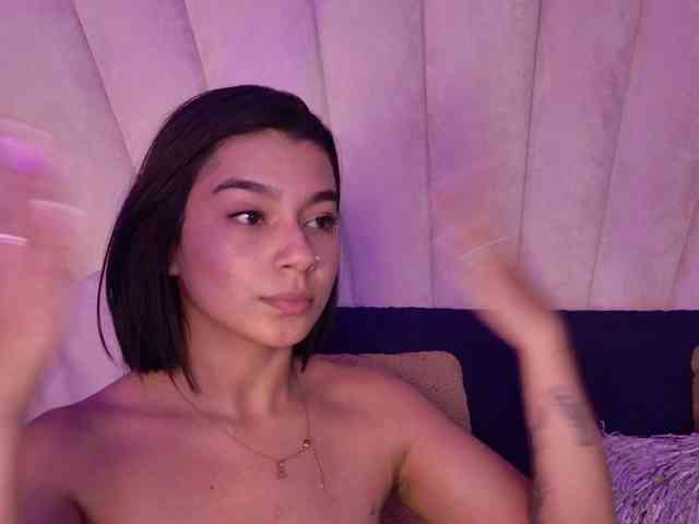 Alyssa-Ray webcam