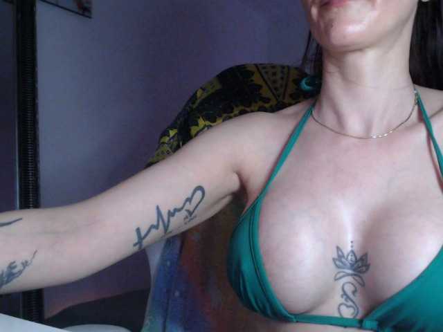 MissyDior's BongaCams show and profile