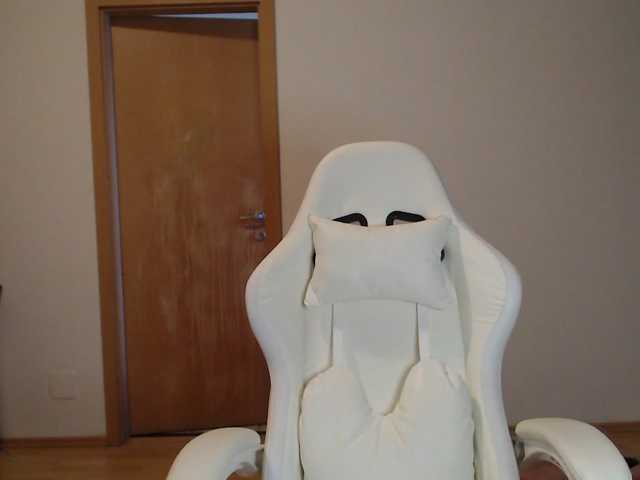 MissyDior's BongaCams show and profile