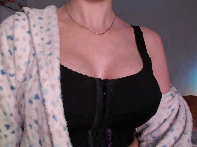 MissyDior's BongaCams show and profile