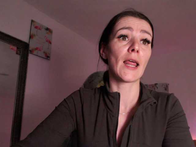 MissyDior's BongaCams show and profile