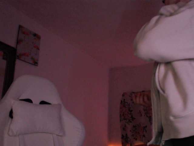 MissyDior's BongaCams show and profile