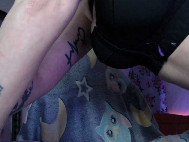 MissyDior's BongaCams show and profile