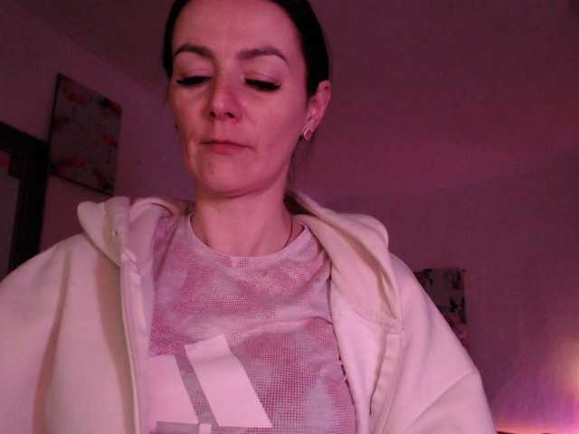 MissyDior's BongaCams show and profile