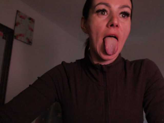 MissyDior's BongaCams show and profile