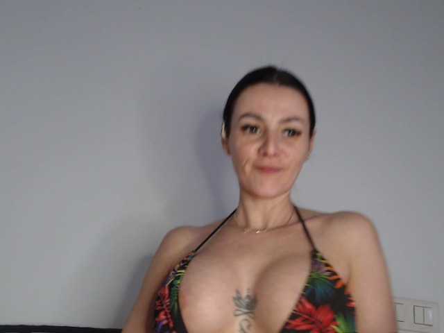 MissyDior webcam bongacams model stream image