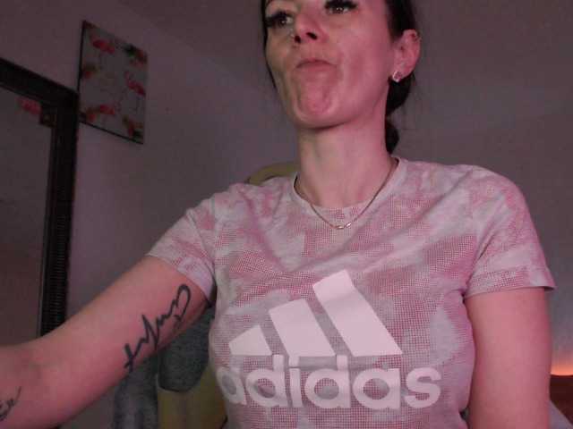 MissyDior's BongaCams show and profile