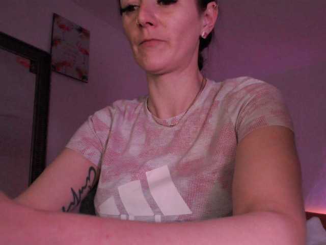 MissyDior's BongaCams show and profile