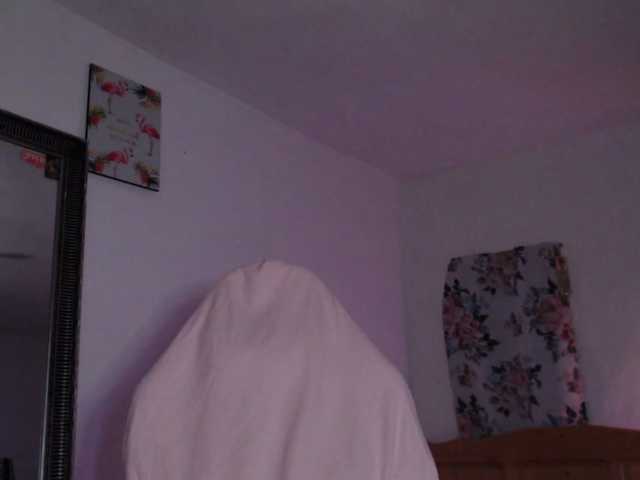 MissyDior's BongaCams show and profile