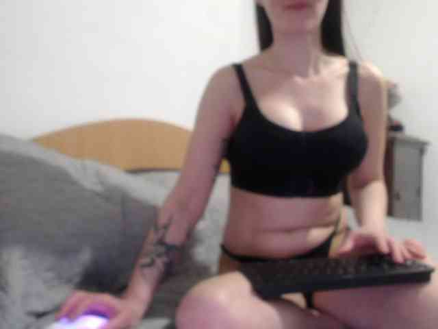 MissyDior webcam