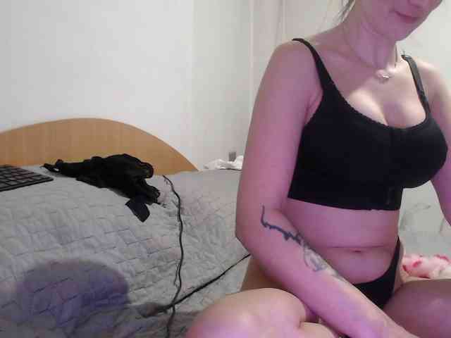MissyDior webcam