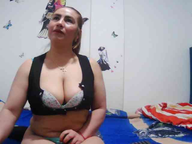 Addystuart- Addystuart-