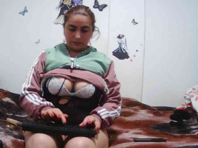 Addystuart- Addystuart-