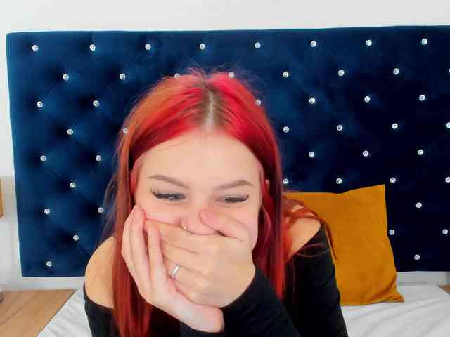 RoxyTeen webcam