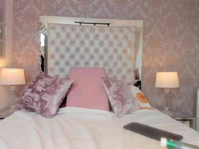 IvonneRoset webcam