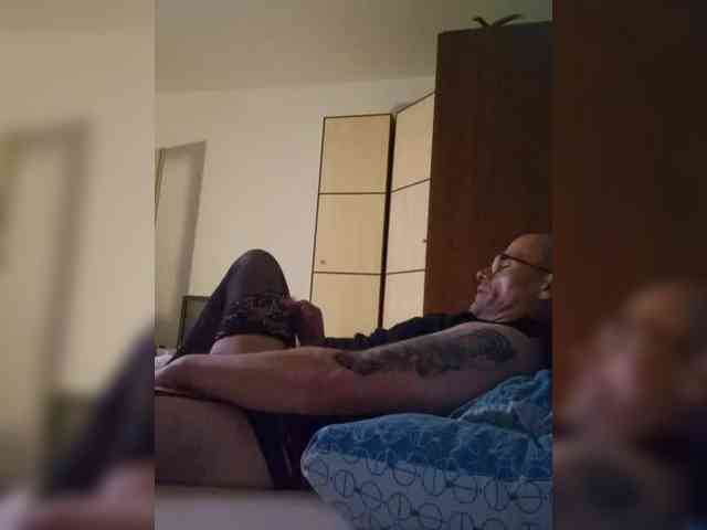Tonyjaa1717 Live Webcam on BongaCams