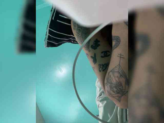 KevinEdge01 Live Webcam on BongaCams