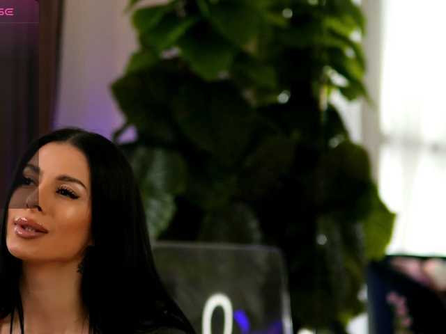 EvaAmanti's BongaCams show and profile