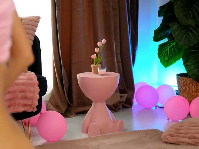 EvaAmanti's BongaCams show and profile