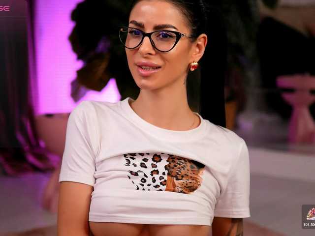 EvaAmanti's BongaCams show and profile