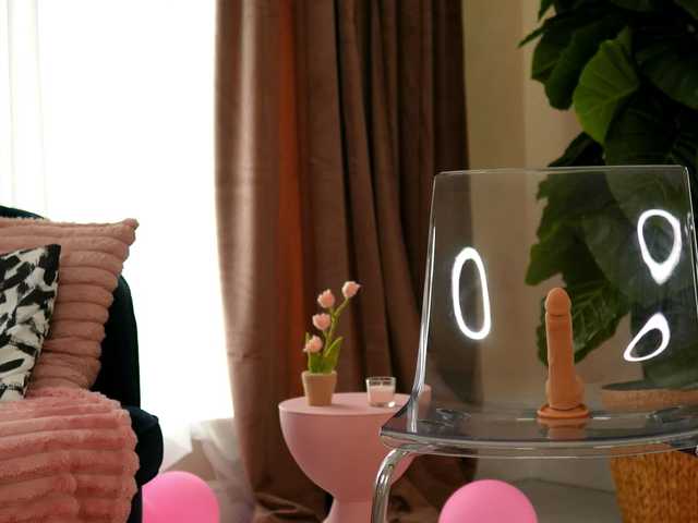 EvaAmanti's BongaCams show and profile