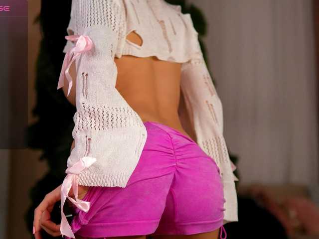 EvaAmanti's BongaCams show and profile