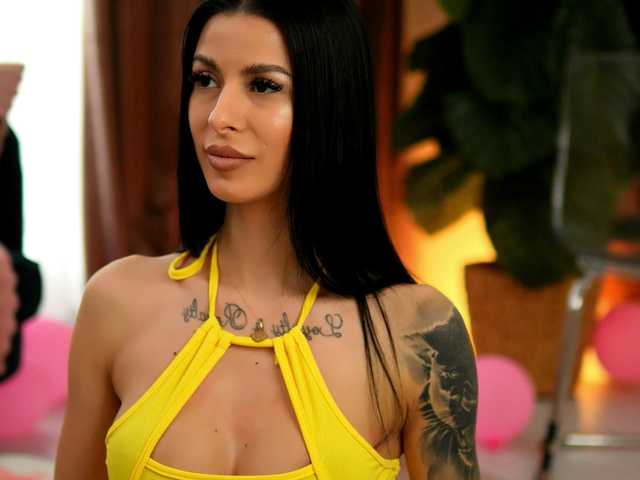 EvaAmanti's BongaCams show and profile