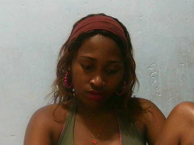 Discover slutty camslut Aychab Aychab from BongaCams