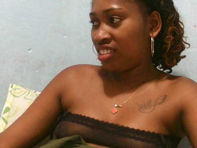 Aychab vous attend pour discuter, flirter et plus sur bongacams