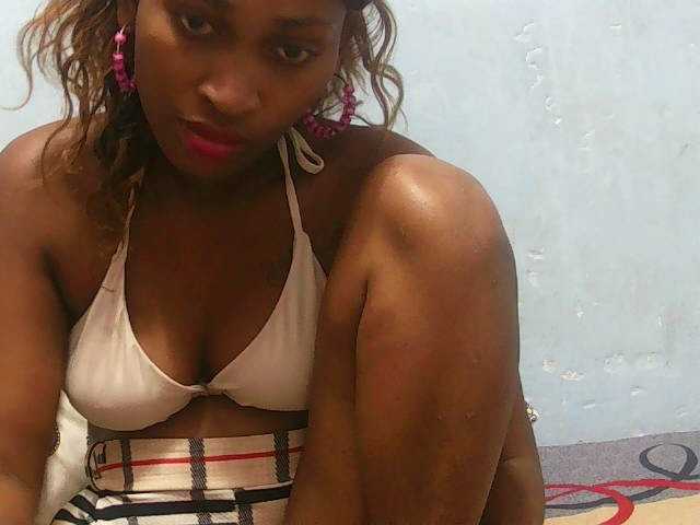 Aychab Live Cam on BongaCams