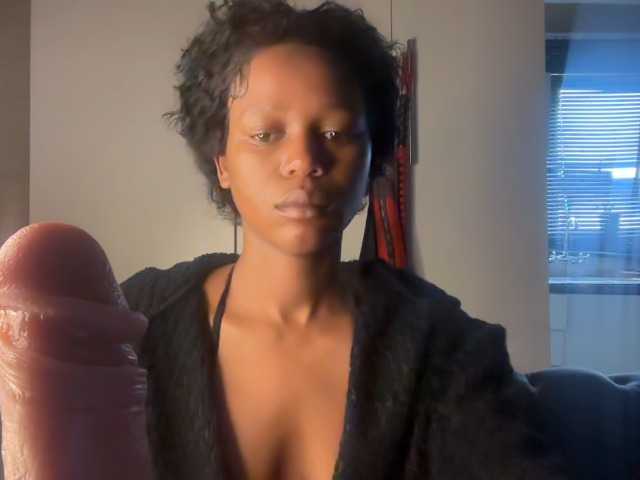 SexyBaddie's BongaCams show and profile