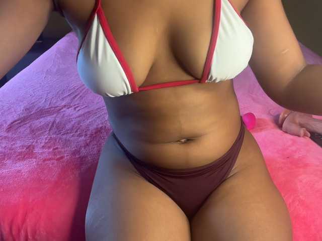 SexyBaddie's BongaCams show and profile