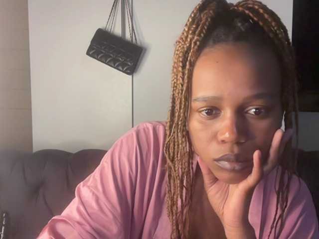 SexyBaddie's BongaCams show and profile