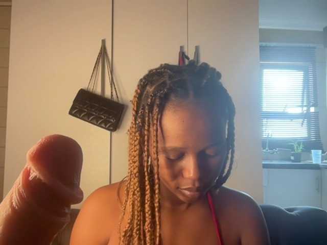 SexyBaddie's BongaCams show and profile