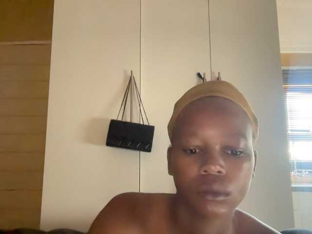 SexyBaddie's BongaCams show and profile