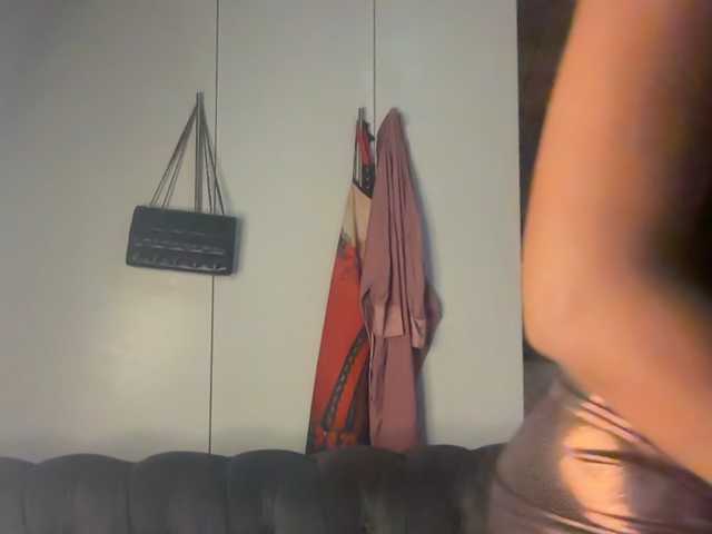 SexyBaddie's BongaCams show and profile