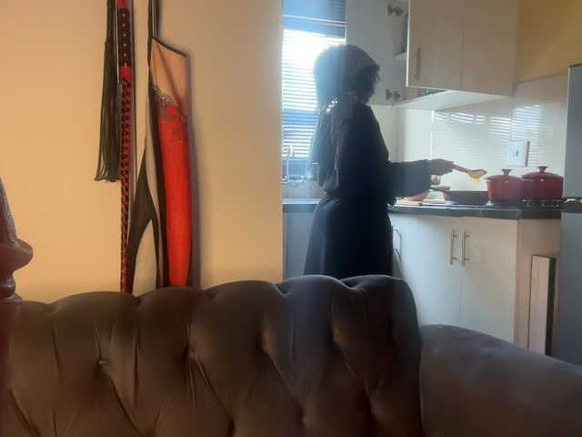 SexyBaddie's BongaCams show and profile