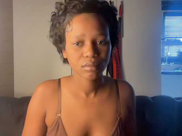 SexyBaddie's BongaCams show and profile