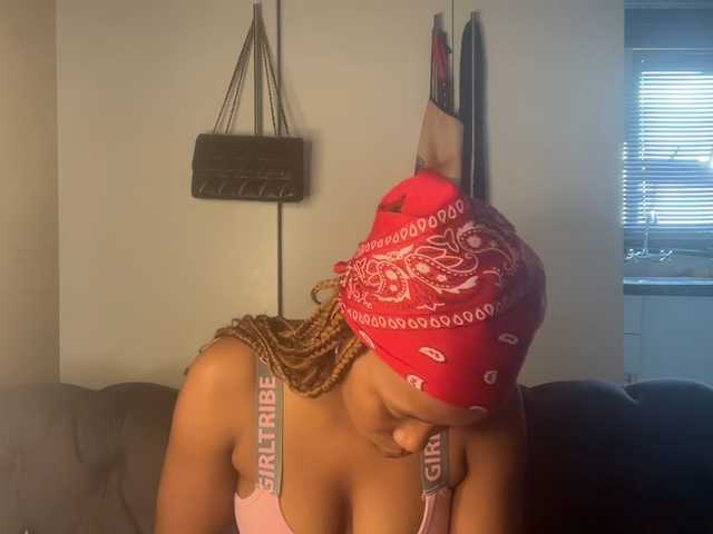 SexyBaddie Live Cam on BongaCams