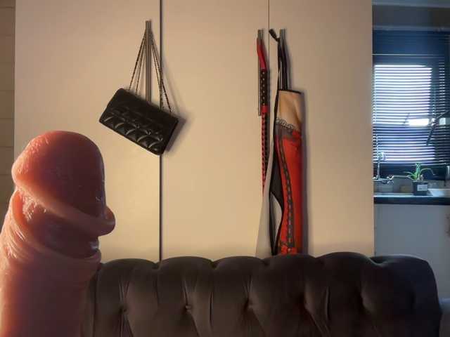 SexyBaddie's BongaCams show and profile