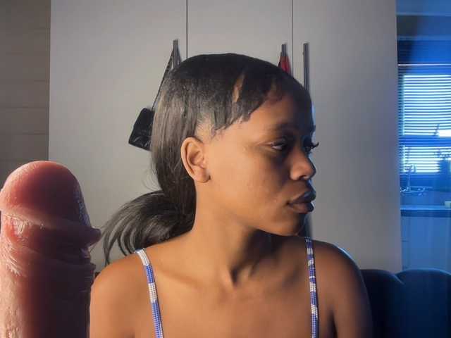 SexyBaddie's BongaCams show and profile