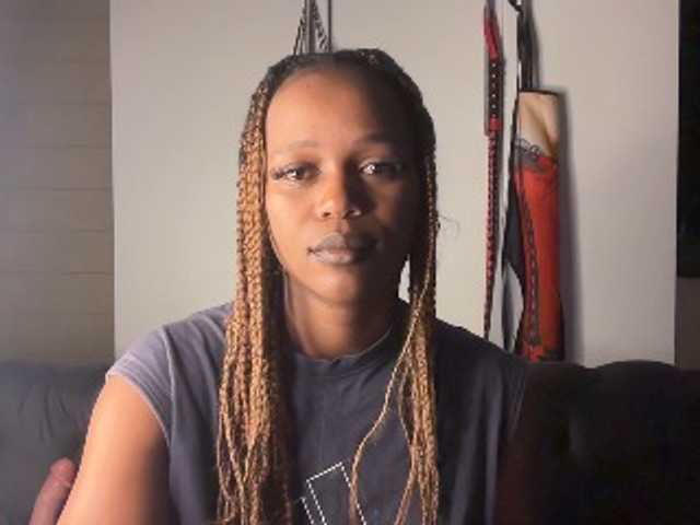 SexyBaddie's BongaCams show and profile