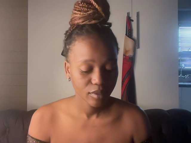 SexyBaddie's BongaCams show and profile