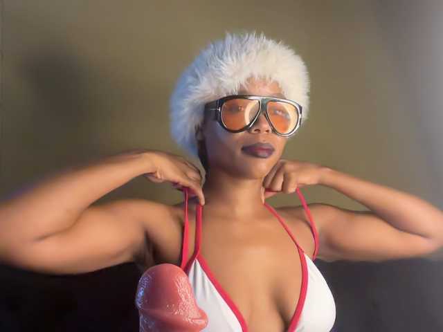 Sexybaddie from BongaCams is Freechat