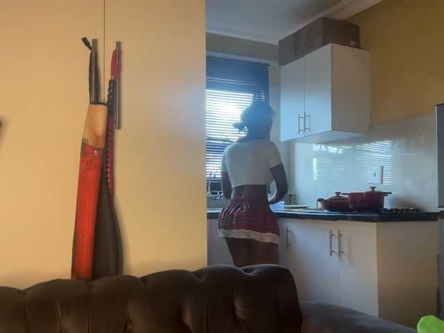 SexyBaddie's BongaCams show and profile