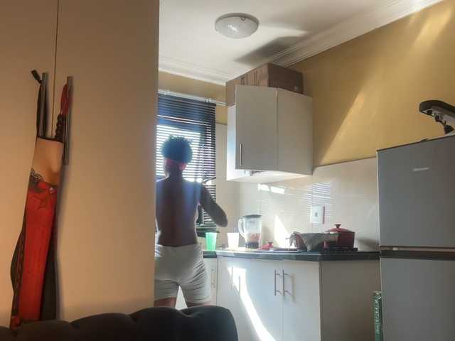 SexyBaddie's BongaCams show and profile